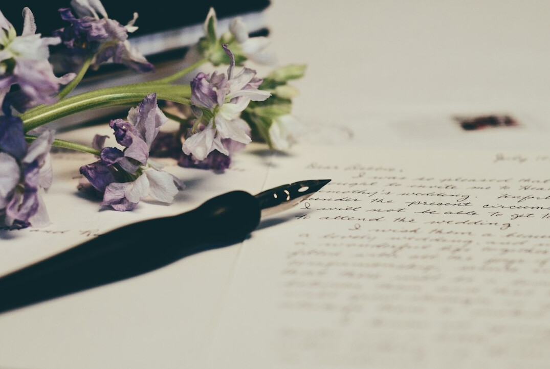 author writing mystery novel
